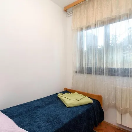 Nice In W/ 2 Bedrooms Appartamento